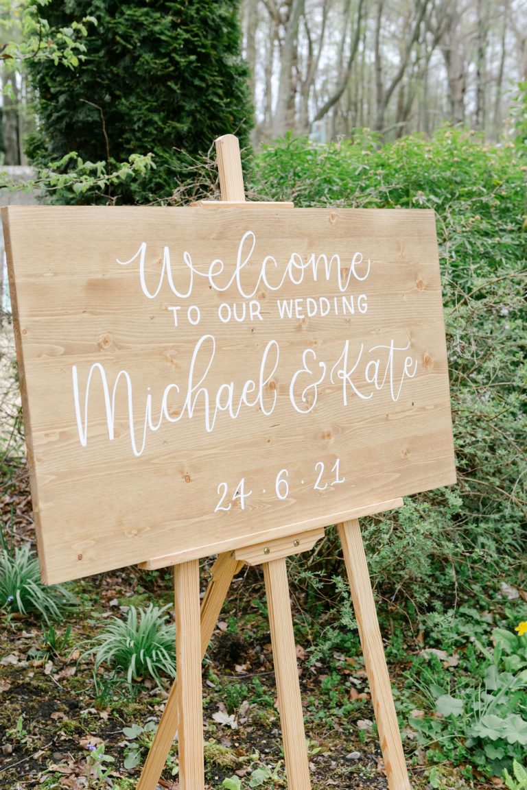 JossGuestPhotography-TheParlourKarenStyling-3300-768×1152