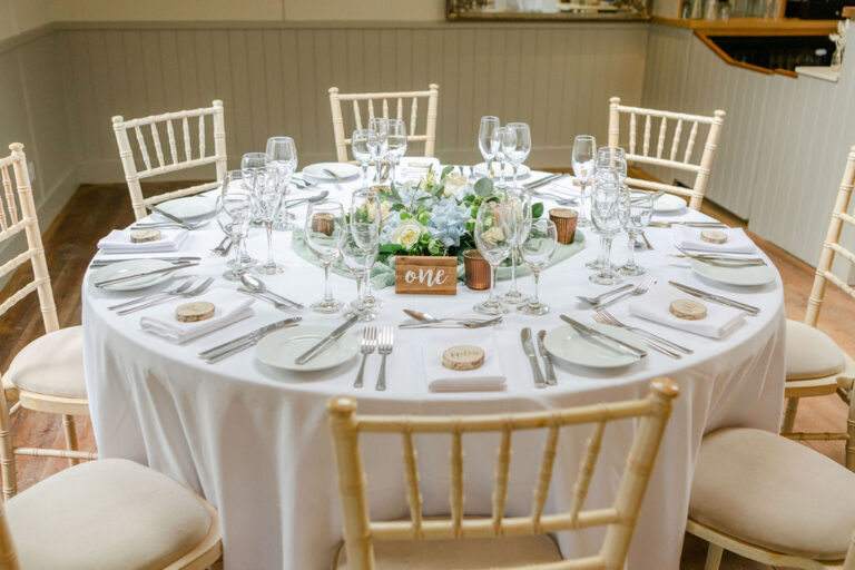JossGuestPhotography-TheParlourKarenStyling-3375-768×512